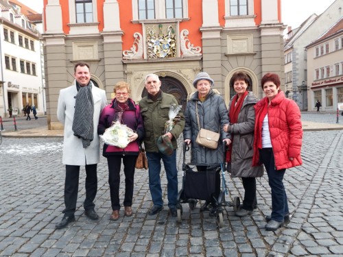 Vorstand-Hochzeitspaar-Standesbeamtin